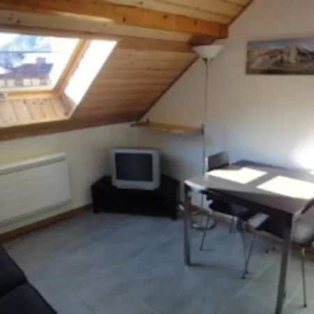 Apartment Loue De Renove A Nevache